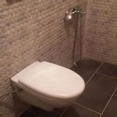 Cici's Pansion Nocleg ze śniadaniem *